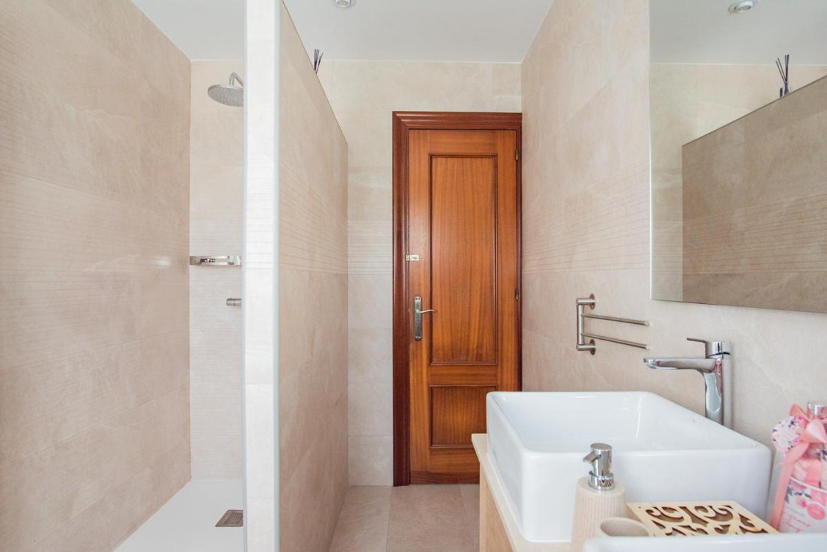 Apartamentos La Cortina Cangas de Onís Exterior photo